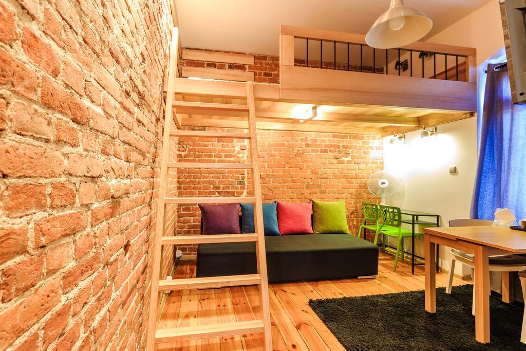St. Dorothys Hostel - Apartments Вроцлав Экстерьер фото
