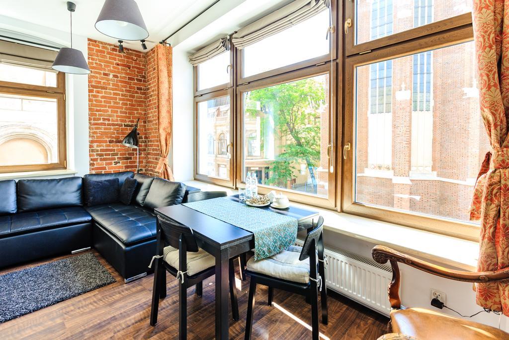 St. Dorothys Hostel - Apartments Вроцлав Экстерьер фото