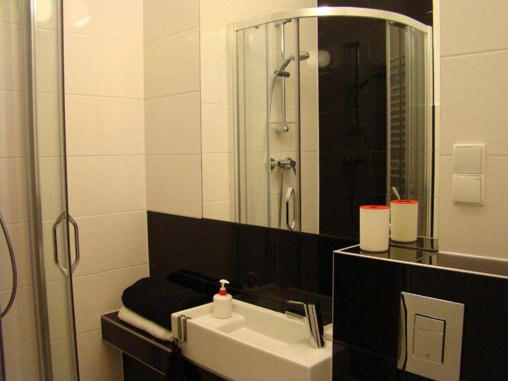 St. Dorothys Hostel - Apartments Вроцлав Номер фото